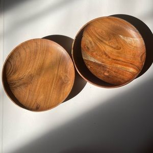 Set of 2 Wooden Plates